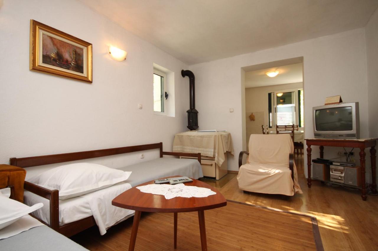 Apartments And Rooms With Parking Space Tucepi, Makarska - 6901 Extérieur photo