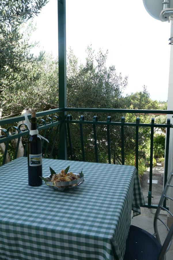 Apartments And Rooms With Parking Space Tucepi, Makarska - 6901 Extérieur photo